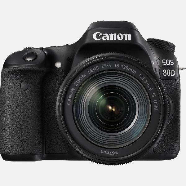 Canon EOS 80D + 18-135mm IS USM-lens