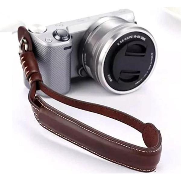 Camera polsriem koffiebruin kunstleer - cameraband kunstleder - camera strap kunst leer - camera draagband pols kunstleer - kunst leren band voor spiegelreflex camera's