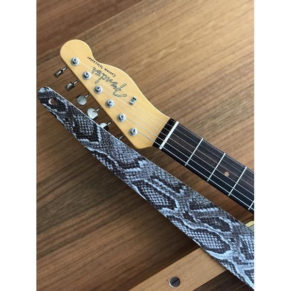 LIAM'S Lederen verstelbare gitaarband slangen print grijs- limited run - guitar strap - slangenleer print