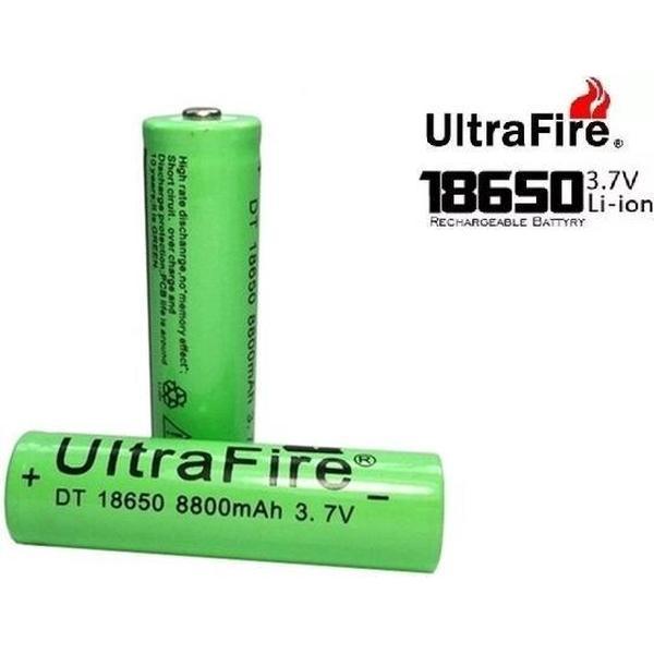 2x Ultrafire 18650 - 8800mAh Li-ion Oplaadbare Batterij 3.7V