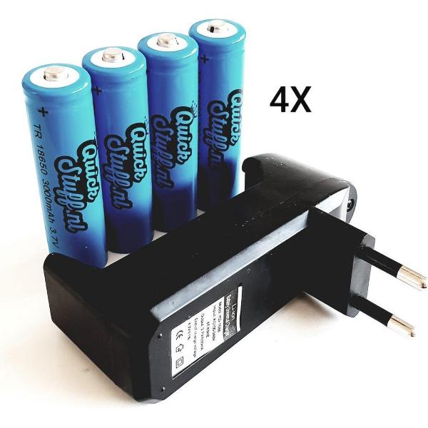 4x Quickstuff 18650 batterijen plus oplader COMBIPACK