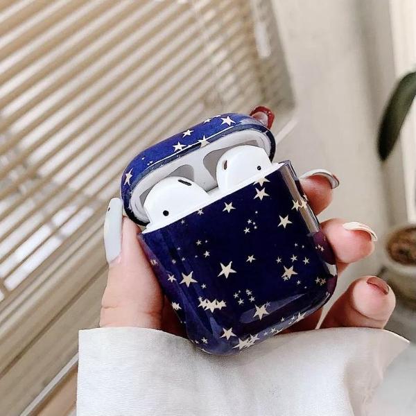 Boho Bijoux - Airpods Hoesje - Kleine sterretjes - Donkerblauw - Stevig hoesje - Geschikt voor Apple Airpods 1 en 2