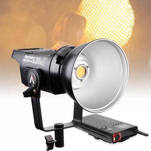 Aputure LS C120D II Hoge kleurrestauratie CRI 96 Light Storm Natuurlijk wit licht 5500K COB LED Studio videolamp met 2,4 GHz draadloze afstandsbediening en controlebox (zwart)