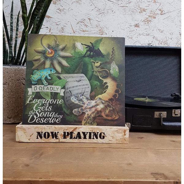 Now Playing OSB Houten Platenstandaard