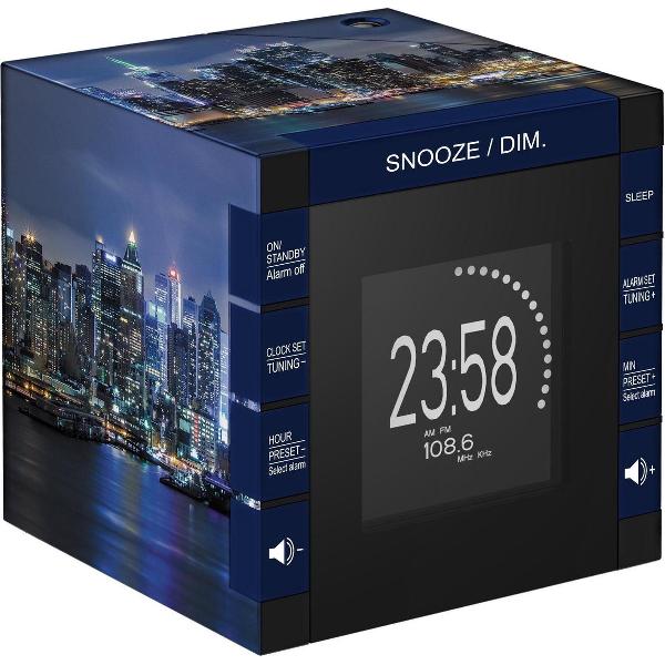 Bigben Kubus Wekkerradio met Projectie - New York Skyline - Zwart/Blauw