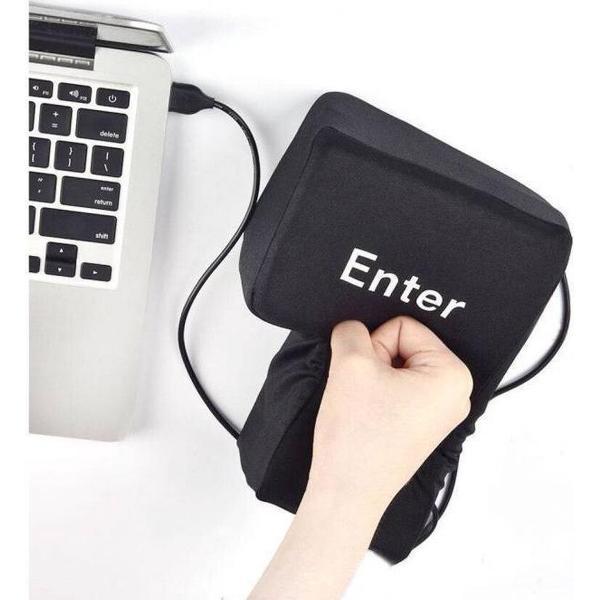 MikaMax Grote Enter Knop – XXL Enter Knop - Anti Stress Kussen - USB Aansluiting - Werkt Als Echte Enter