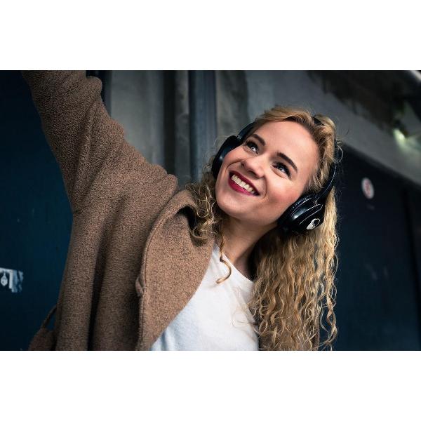 silentdiscohuren.nl - Silent Disco Set 10: 1x zender Z1 (nieuw), plus: 10x silent disco koptelefoon K5 (B-stock, refurbished)