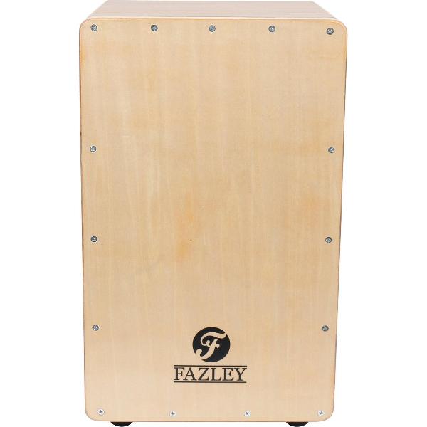 Een opvouwbare cajon? Jazeker, je haalt de achterplaat eraf en vouwt vervolgens de overige zijdes met een slim systeem naar binnen. Zo neem je de cajon makkelijk mee in een tas, net iets groter dan een flinke laptoptas.