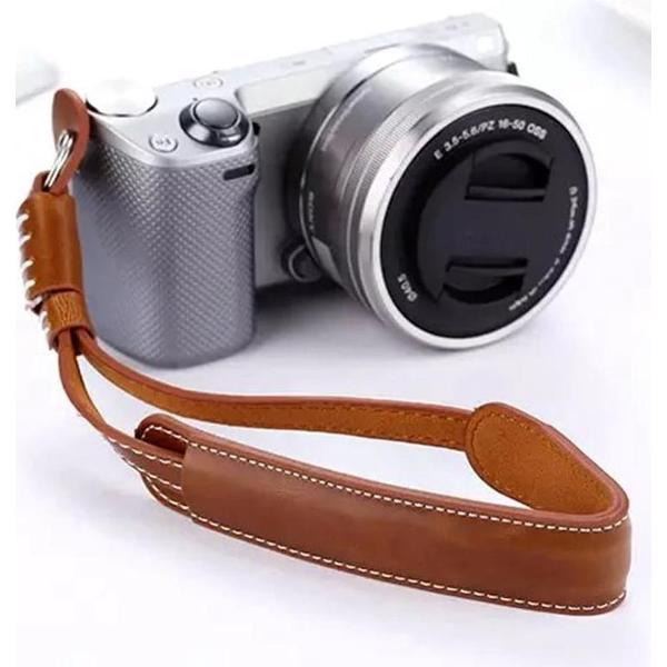 Camera polsriem bruin kunstleer - cameraband kunstleder - camera strap kunst leer - camera draagband pols kunstleer - kunst leren band voor spiegelreflex camera's