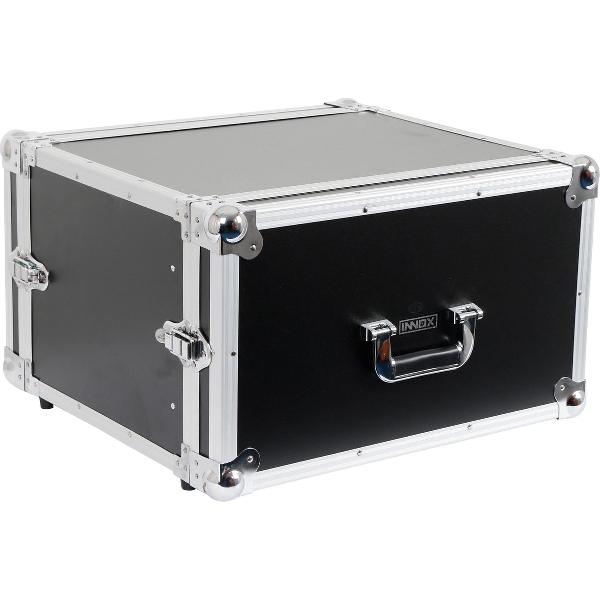 De Basic Line Rack cases zijn voordelige, maar solide doubledoor flightcases. Niet teveel poespas, maar gewoon degelijke houten panelen, aluminium hardware, bolhoeken, solide sluitingen en glijprofielen.