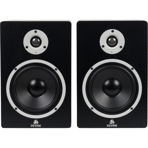 Met de Devine MR-6A studiomonitoren geef je je nieuwe studio meteen een goede start. Voor een niet zo overdreven investering kun je het mixen leren, en je producties goed afronden. Voorzien van XLR- en TRS-aansluitingen.