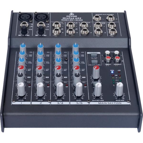 De Devine MixPad 602 heeft alles wat je zoekt in een compacte, professionele mixer. De MixPad 602 beschikt over 2 monokanalen en 2 stereokanalen voor het mixen van microfoon- en line-level signalen.