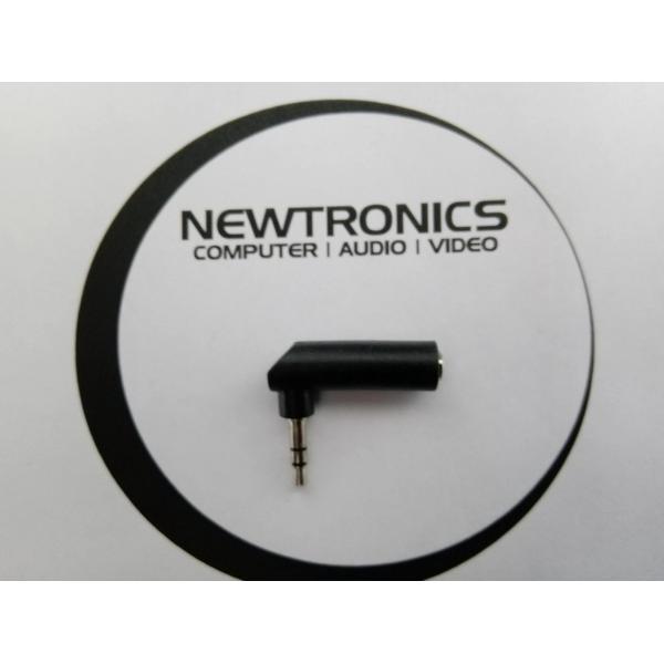 Newtronics audio adapter 3.5mm vrouwelijk - 3.5mm mannelijk - hoek - stereo