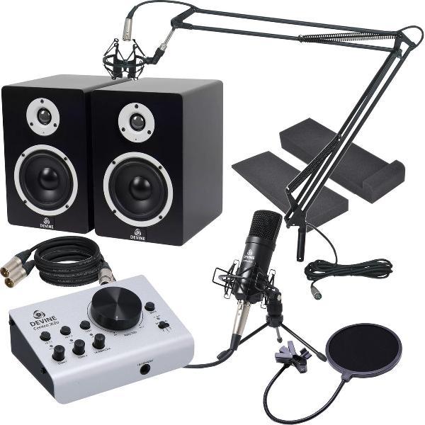 Deze fraaie podcast-bundel bestaat uit de Devine Centro 2i2o audio interface en vormt het hart van het geheel. Daarnaast vind je een zeer praktisch hengelstatief waaraan je de meegeleverde microfoon kunt ophangen.