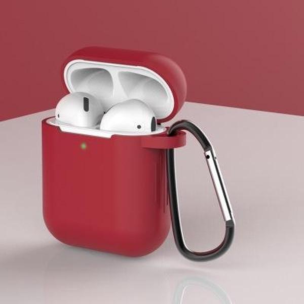 Apple AirPods 1/2 Hoesje + Clip in het bordeaux rood - Siliconen - Case - Cover - Soft case