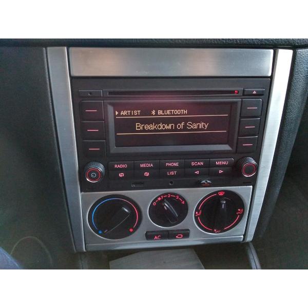 Dubbel Din Autoradio cd Met Bluetooth Audio Streaming Carkit USB SD AUX CD Geschikt voor V