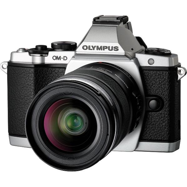 Olympus OM-D E-M5 + 12-50mm - Systeemcamera - Zilver
