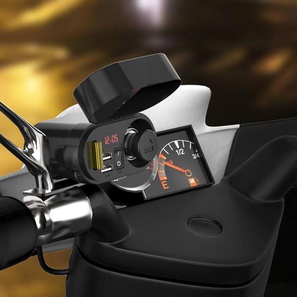 3A Motorfiets multifunctionele sigarettenaansteker Voltmeter + sigarettenaansteker + dubbele USB