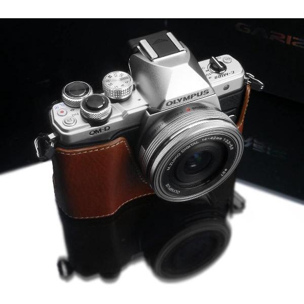 Gariz XS-CHEM10IICM Halfcase Camel voor E-M10 II