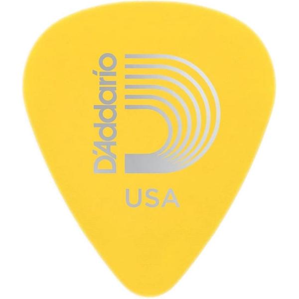 D'Addario Duralin Standard Pick 6-Pack Light/Medium 0.70 mm plectrum