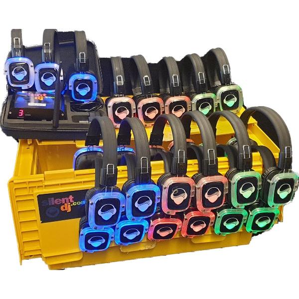 silentdiscohuren.nl | silent disco set 20 - silent disco box compleet: 20x koptelefoon (K9 RBG LED), laderset (LS9) en zender (Z4) - SDs20