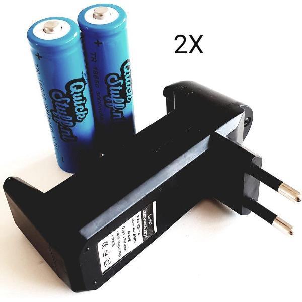 2x Quickstuff 18650 batterijen plus oplader COMBIPACK
