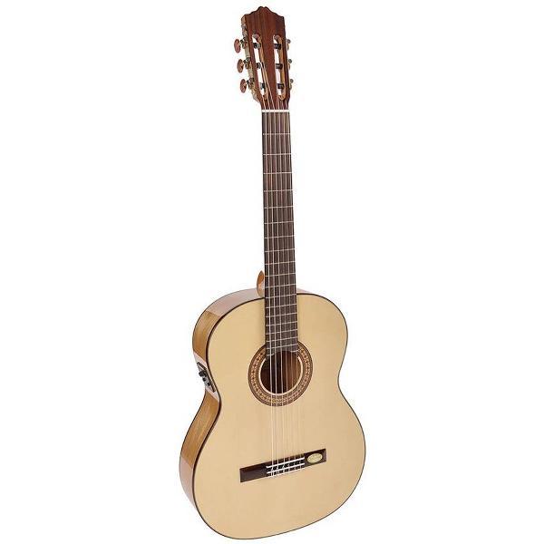 Salvador Cortez CF-55E electro-akoestische flamenco gitaar met massief sparren bovenblad en Fishman pickup