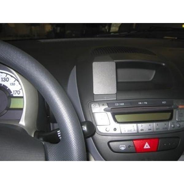 Brodit ProClip Peugeot 107/ Citroen C1/ Toyota Aygo 06-14 center mount
